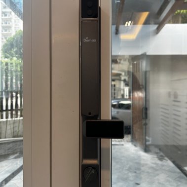 Khóa thông minh nhận diện khuôn mặt Face ID cho cửa nhôm sắt DEMAX EL902 GS APP WIFI - chống nước