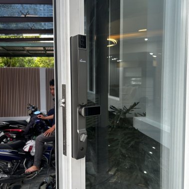 Khóa thông minh nhận diện khuôn mặt cửa nhôm sắt - chống nước DEMAX EL902 GS APP + REMOTE