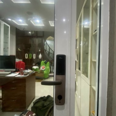 Khóa vân tay thông minh DEMAX EL666 RM