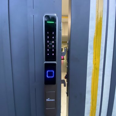 Khóa thông minh cửa nhôm sắt chống nước - tay nắm DEMAX EL606 SD APP WIFI