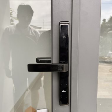 Khóa thông minh cửa nhôm sắt chống nước DEMAX EL688 BL APP WIFI