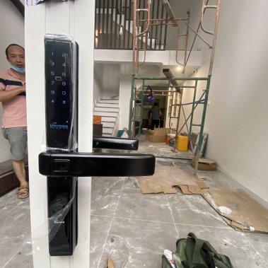 Khóa thông minh cửa nhôm sắt chống nước DEMAX EL688 BL APP WIFI