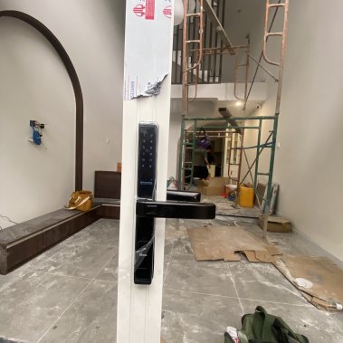 Khóa thông minh cửa nhôm sắt chống nước DEMAX EL688 BL APP WIFI