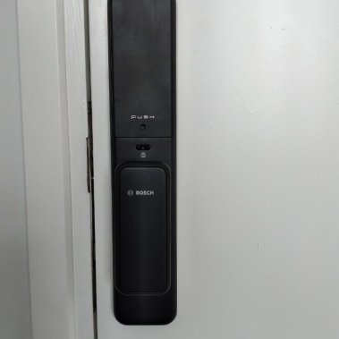 Khóa vân tay tự động Bosch EL 600 EU APP BLACK (Màu đen)