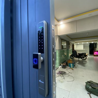 Khóa thông minh cửa nhôm sắt chống nước - tay nắm DEMAX EL606 SD APP WIFI