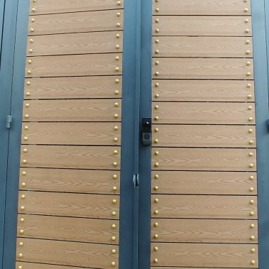 Khoá cửa cổng chống nước HUBERT HB CC68 GRAY APP TTLOCK BLUETOOTH