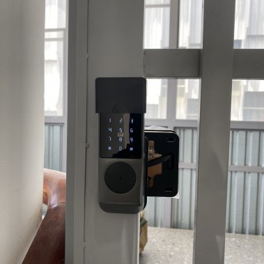 Khoá cửa cổng chống nước HUBERT HB CC68 GRAY APP TTLOCK BLUETOOTH