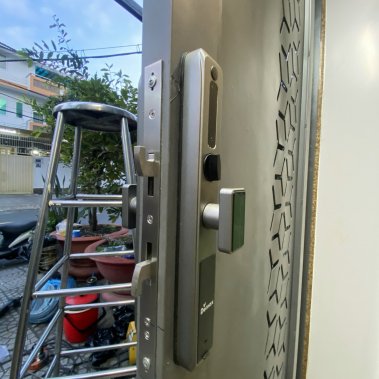 Khóa thông minh cửa nhôm sắt chống nước - tay nắm DEMAX EL506 SD