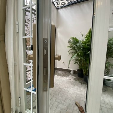 Khóa thông minh cửa nhôm sắt chống nước DEMAX EL688 CG APP WIFI