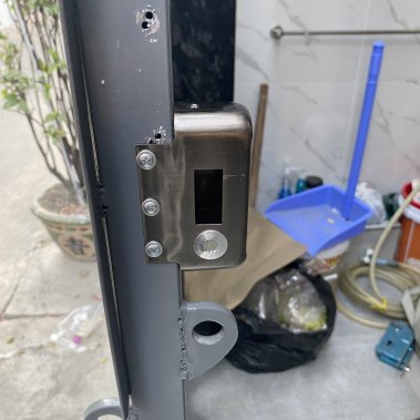 Khoá cửa cổng chống nước HUBERT HB CC68 GRAY APP TTLOCK BLUETOOTH