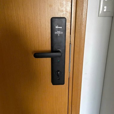 Khóa vân tay thông minh DEMAX EL-C619 BN App Wifi