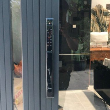 Khóa thông minh nhận diện khuôn mặt Face ID cho cửa nhôm sắt DEMAX EL902 AG APP WIFI - chống nước