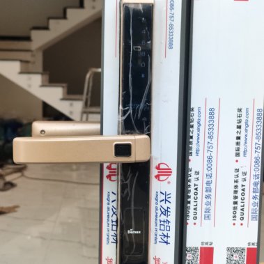 Khóa thông minh cửa nhôm sắt chống nước DEMAX EL688 CG APP WIFI