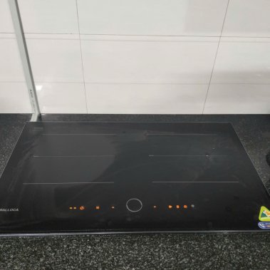 Bếp từ Malloca 2 vùng nấu 75 cm (Mặt kính Onyka chống trầy xước) MI7502ES