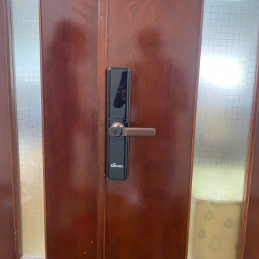 Khóa cửa thông minh Demax EL-C68 AC APP