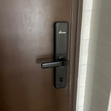 Khóa điện tử thông minh Demax EL-C68 BL App Wifi