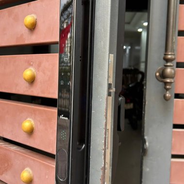 Khóa Thông Minh Cửa Nhôm Demax EL998 BN CNC – Nhận Diện Khuôn Mặt, Vân Tay, Camera, Chống Nước