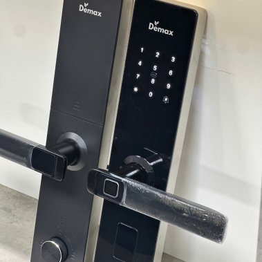 Khóa điện tử thông minh Demax EL-C88 SV App Wifi