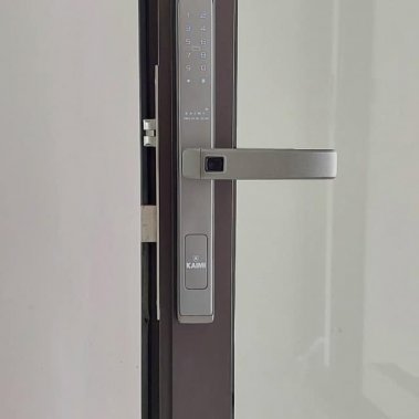 Khóa vân tay cửa nhôm Kaimi CN108 - Màu bạc