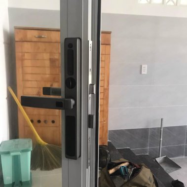 Khóa vân tay cửa nhôm Kaimi CN108 - Màu bạc