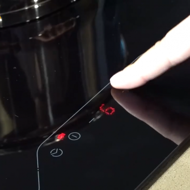 Bếp 4 từ kết hợp máy hút khói khử mùi Malloca HIH-904 SLIM