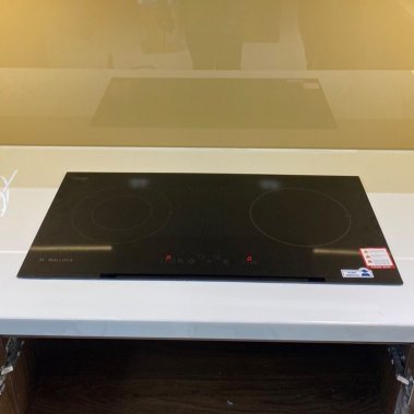 Bếp điện từ kết hợp 1 từ 1 hồng ngoại Malloca MH-02IR D