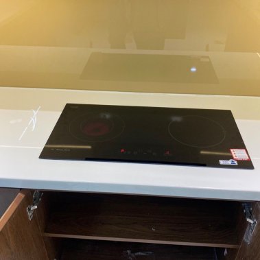 Bếp điện từ kết hợp 1 từ 1 hồng ngoại Malloca MH-02IR D