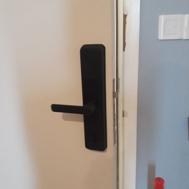 Khóa vân tay Kaimi BTM101 Màu đen