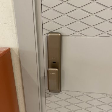 Khóa vân tay tự động Bosch EL 500 EU AMBER GOLD (Màu vàng đồng)