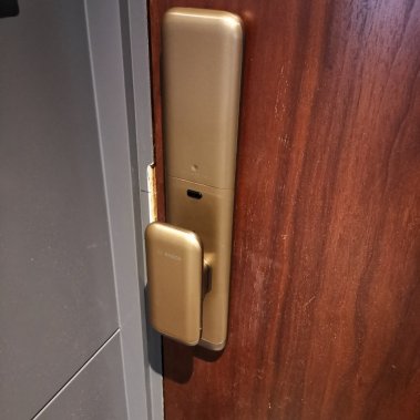 Khóa vân tay tự động Bosch EL 500 EU AMBER GOLD (Màu vàng đồng)