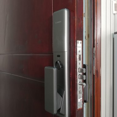 Khóa vân tay tự động Bosch FU 750 EU GRAY (Màu xám)