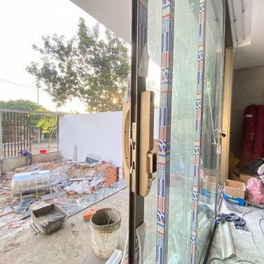 Khóa thông minh tự động cửa nhôm sắt chống nước DEMAX SL802 CG APP/ REMOTE