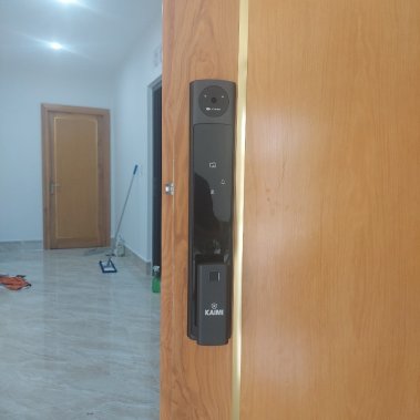 Khóa vân tay màn hình chuông KM10 – Ultra