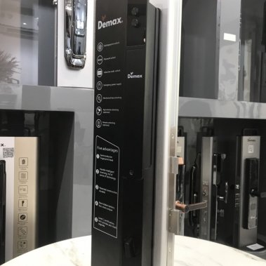 Khóa thông minh tự động cửa nhôm sắt chống nước DEMAX SL808 BL CNC APP + REMOTE