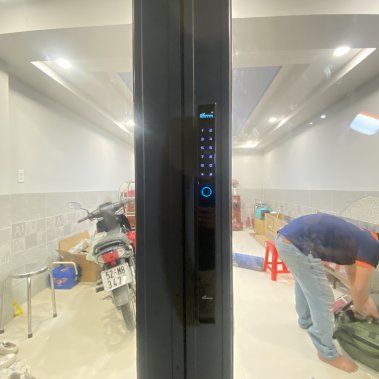 Khóa thông minh tự động cửa nhôm sắt chống nước DEMAX SL802 AG APP/ REMOTE