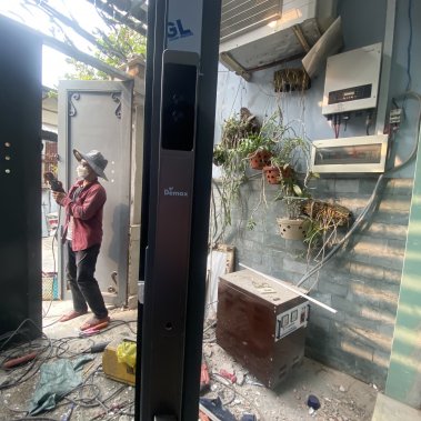 Khóa thông minh tự động cửa nhôm sắt chống nước DEMAX SL808 AG CNC APP + REMOTE