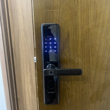 Khóa vân tay Bosch ID 30B EU BLACK (Màu đen)