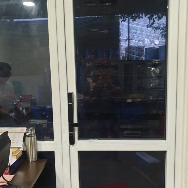 Khóa thông minh tự động cửa nhôm sắt chống nước DEMAX SL802 BL APP/ REMOTE