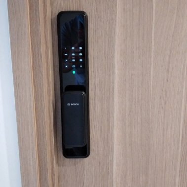 Khóa vân tay tự động Bosch EL 600 EU BLACK (Màu đen)