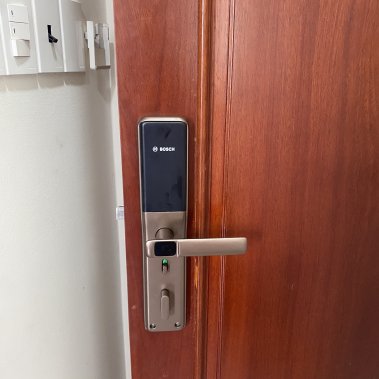 Khóa vân tay Bosch ID 30B EU AMBER GOLD (Màu vàng đồng)