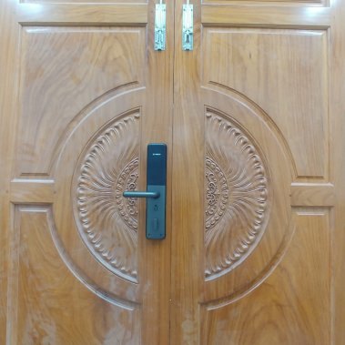 Khóa vân tay Bosch ID 80 EU GOLD/ GRAY (Màu vàng đồng/ Màu xám)