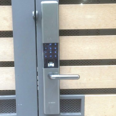 Khóa vân tay Bosch ID 80 EU GOLD/ GRAY (Màu vàng đồng/ Màu xám)