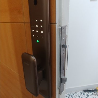 Khóa vân tay tự động Bosch EL 500 EU AMBER GOLD (Màu vàng đồng)