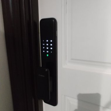 Khóa vân tay tự động Bosch EL 600 EU BLACK (Màu đen)