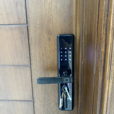 Khóa vân tay Bosch ID 30B EU BLACK APP (Màu đen)