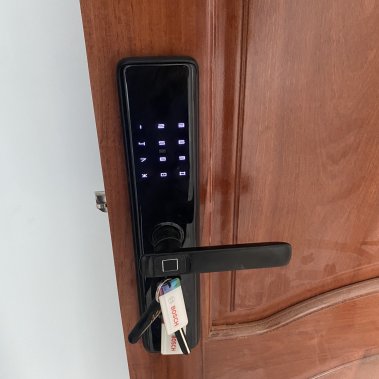 Khóa vân tay Bosch ID 30B EU BLACK (Màu đen)