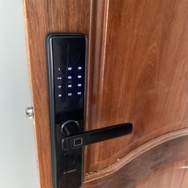 Khóa vân tay Bosch ID 30B EU BLACK APP (Màu đen)