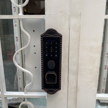 Khoá vân tay cửa cổng chống nước Hubert HB CC I3 EU