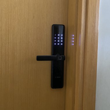 Khóa vân tay Bosch ID 30B EU BLACK (Màu đen)