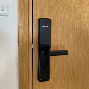 Khóa vân tay Bosch ID 30B EU BLACK APP (Màu đen)